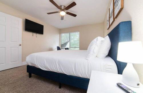 Walk to ATT-Free Parking-Min to attractions-Modern - Photo 16