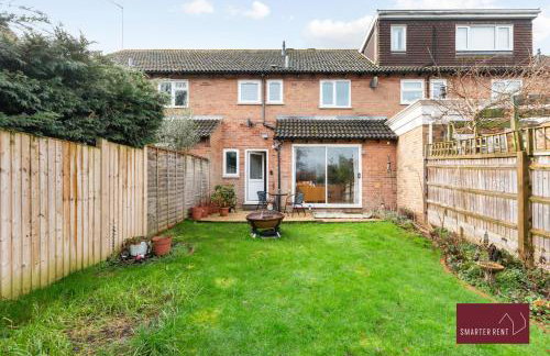 Marlow - Three Bedroom House - Parking - Photo 27