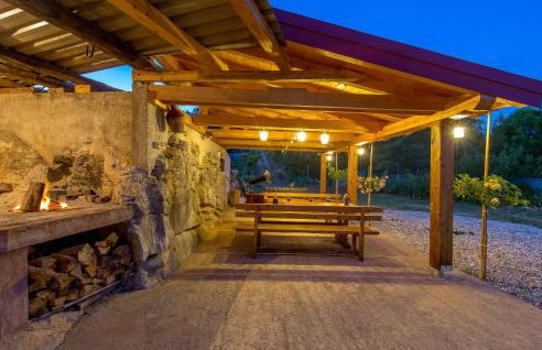 3 Bedroom Beautiful Home In Ruzici - Foto 23