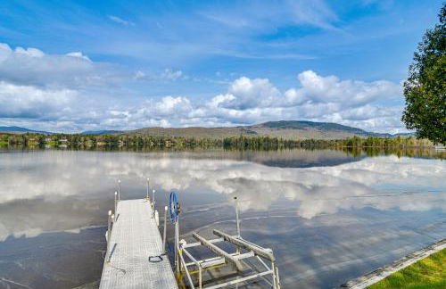 Lakefront New Hampshire Hideaway with Deck and Views - Foto 37
