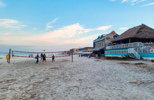 Breath Taking 3 BR Direct Oceanfront Condo with Private Balcony at The Wyndham Ocean Walk Resort - Foto 41