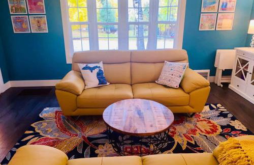 Downtown Bellaire, Close to Hiking, Biking, Golf, Lakes,Pets friendly - Foto 9