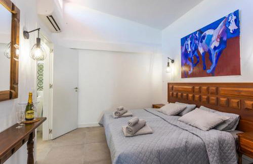 Villa Azure Horizon and Breeze - Panoramic Ocean View and Heated Pool - Foto 17