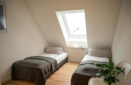 Gästehaus Stoll - 3 Schlafzimmer, nahe Flughafen & Messe - Foto 11