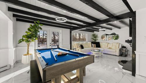 NEW Modern Barrel Getaway HOT TUB & Game Room - Foto 4