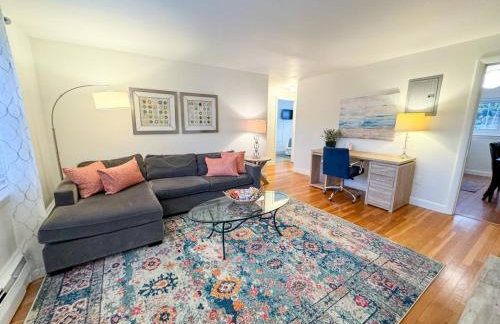 Sun-filled 2BR, In-Unit Laundry, Near T & Medical - Foto 5