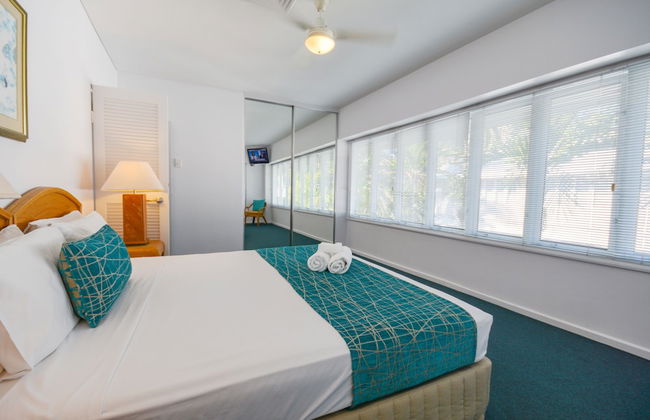 Balboa Holiday Apartments - Photo 8