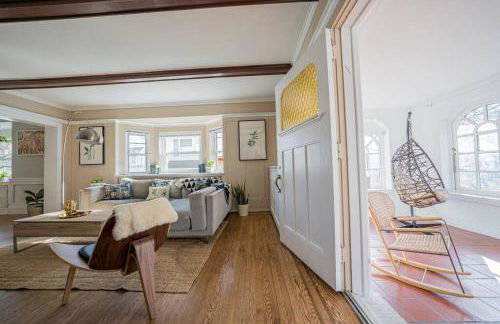 1 Block to Beach - 8BR 5BA Modern Historic Home - Foto 12