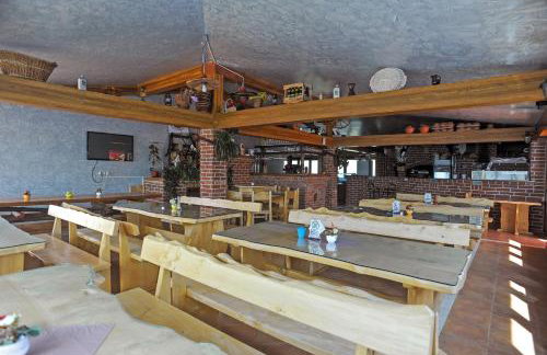 Apartments with swimming pool Caska, Pag - 3085 - Photo 11