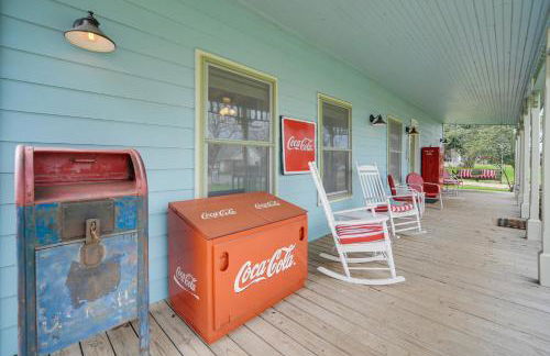 Retro Retreat in Llano with Screened Porch! - Photo 23