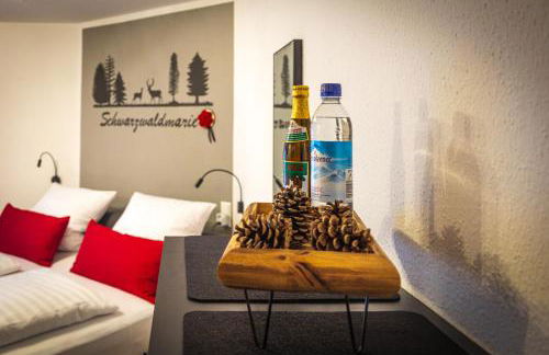 Schwarzwaldmarie in Titisee mit Badewanne Sonnenbalkon TG-Stellplatz Küche - Foto 7