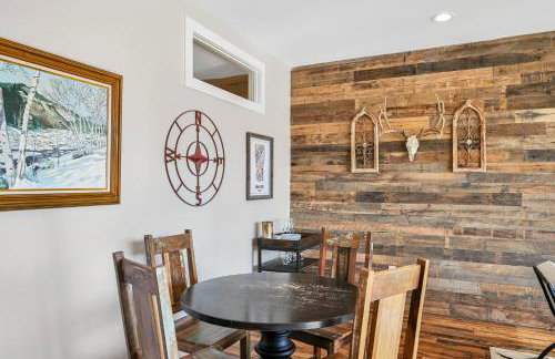 Downtown Condo with Two Ensuite Kings - Foto 6