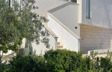 Great outdoor living steps away from the beach - Photo 24