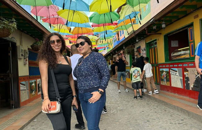 Escursione a Guatapé in chiva + Visita alla tenuta La Manuela - Foto 3