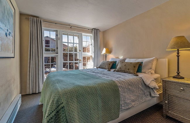 Artist Adobe - Blocks From The Plaza and Rail Yard, Southwestern Charm, Modern Touches - Foto 6