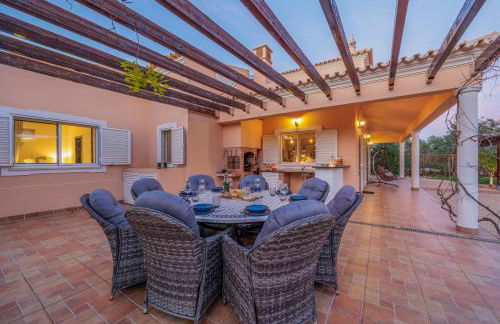 Stunning Countryside Villa w Private Garden & Pool - Foto 47