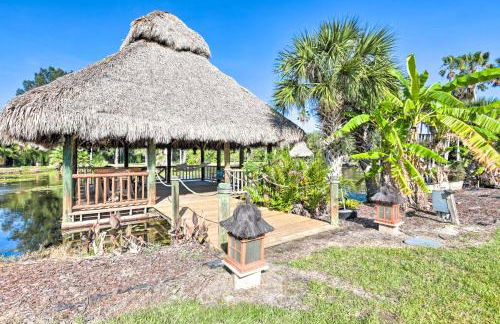 Riverfront Merritt Island Bungalow with Dock and Deck - Foto 24