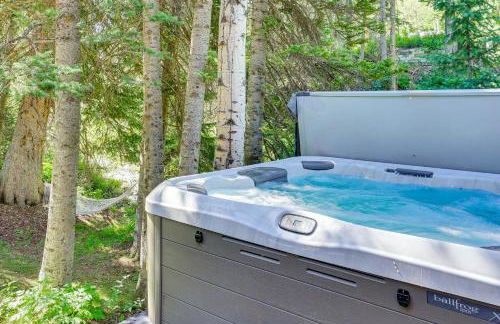 Solitude Mountain Cabin Creek-Side View and Hot Tub - Foto 30