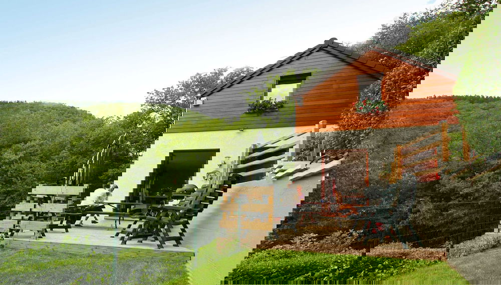 Cottage With a Terrace and a View of the Valley - Foto 1, Profilbild