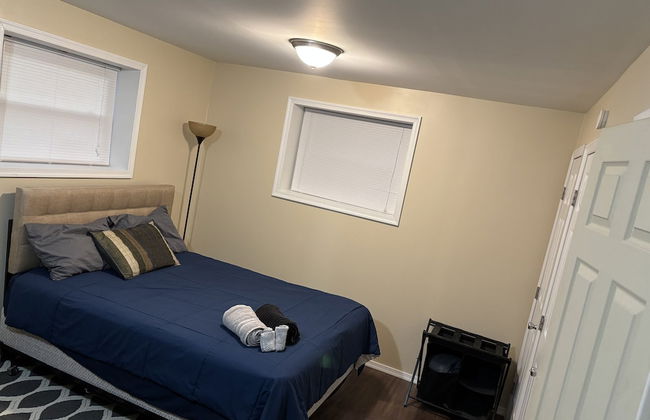 Poconos Chalet Newly Renovated, Great Location 4 Bedroom Home by RedAwning - Foto 9