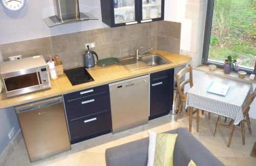 La Tour Hexagonale for 2 with shared pool - Foto 3