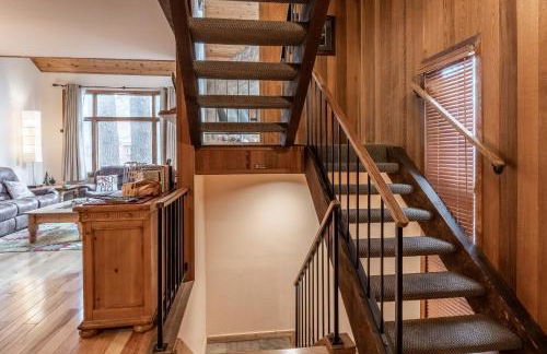 Updated 2 Bedroom and Loft 2 Full Bathroom Woodlands #51Just Steps to Shuttle Close to Golf Course - Foto 22