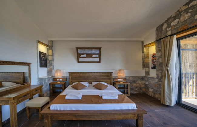 Villa Pine Private Located in a Quiet and Picturesque Location - Photo 3