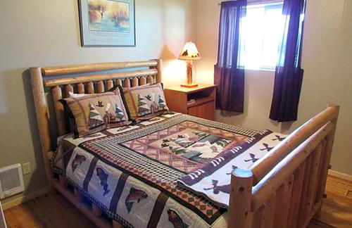 Magnificent Log Cabin with Mountain Views near Yellowstone National Park, Montana - Foto 14