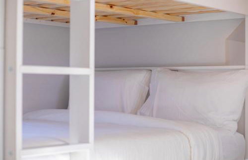 Renovated Cape Near Beach with Fire Pit - Foto 25