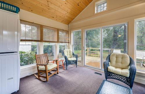 Peaceful Atlantic Cottage with Deck and Yard! - Foto 10