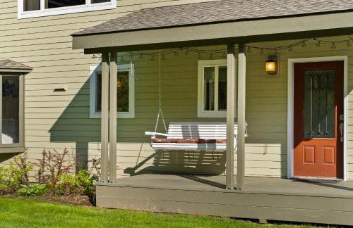 Lux Fly-Fishing Haven near Glacier Park - Hot Tub - Foto 27