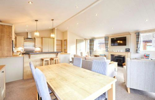 Little Gem Lodge with Hot Tub - Foto 10