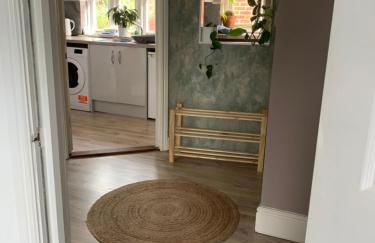 Glastonbury town centre modern apartment - Photo 5