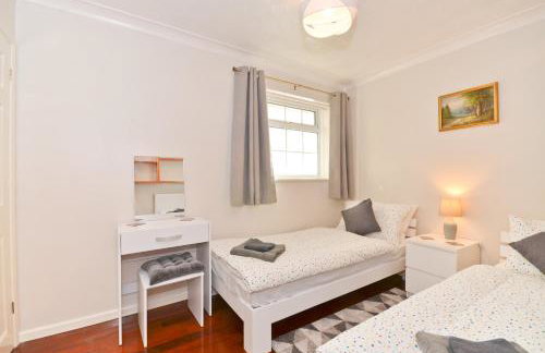 Dassia-Rural Bungalow, Dog Friendly with Hot Tub Near Gurnard - Foto 30