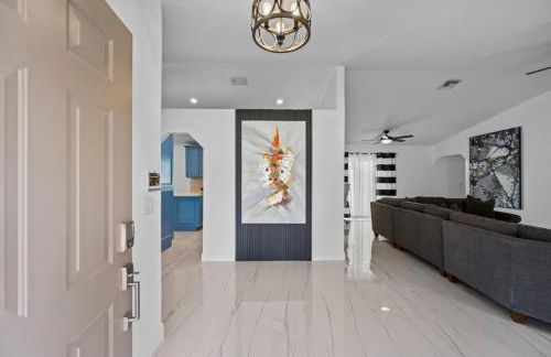 Luxurious Palm Beach Home - Photo 1