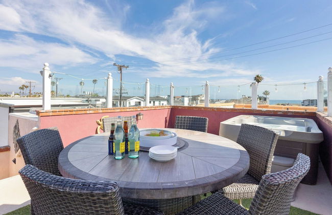 Shoreline Villa by Avantstay Steps to the Beach, Bay, & Pier! - Photo 35