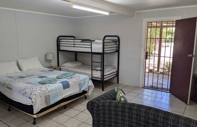 Blackall Caravan Park - Foto 10