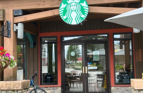 ML288 New Deck Great Views EZ Parking WiFi Retreat - Foto 34