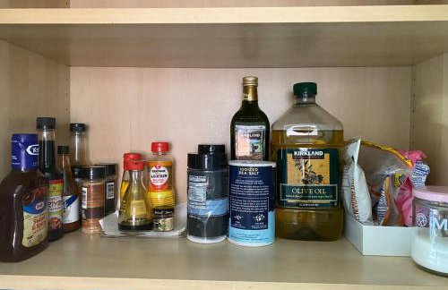 Cozy Sunfilled House with Deck Patio Garden - Foto 35