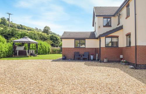 Hill View Lodge - Photo 25