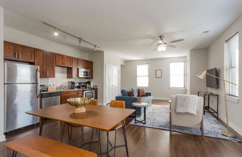 CozySuites Music Row Spacious 2BR free parking 25 - Foto 19