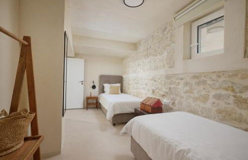 Chic Greek Cave Maisonette with hot tub - Foto 15