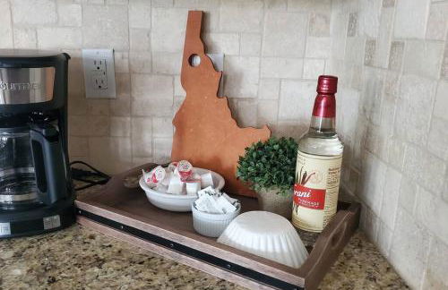 Family Fun! Gorgeous North Idaho Home w/Tesla Charge : Prairie Inn - Photo 21