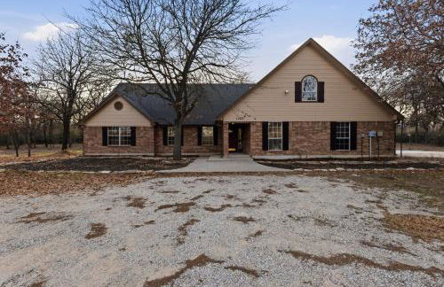 Oakwood Oasis- 1,4 Acres of Tranquility home - Foto 1