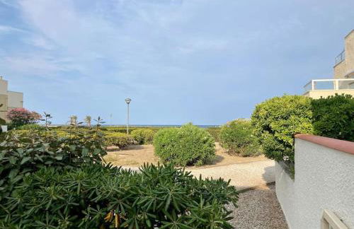 Le grand large 3 pièces en rez de jardin, avec terrasse et accès direct à la plage à pied - Photo 1