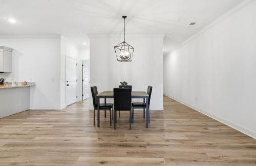 Relaxing 2BR2BA Space Modern Comfort - Foto 2