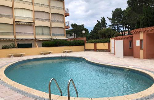 Location Vacances entre mer et montagnes - Photo 3