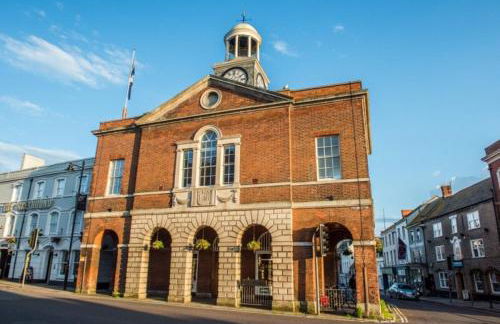No 3, apartment in the heart of Bridport, Dorset - Photo 31
