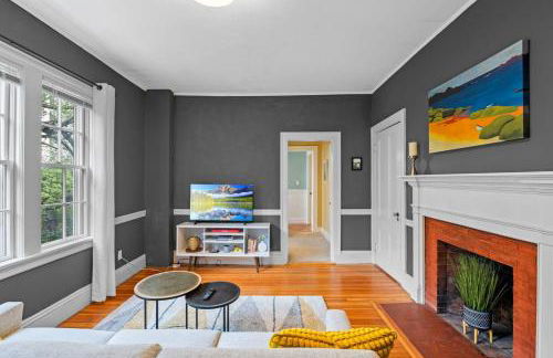 1803 Salem 1BR | Walk to Haunted Happenings - Foto 13