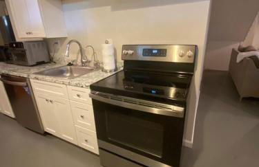 Cozy 2BR suite w Sauna - Foto 2